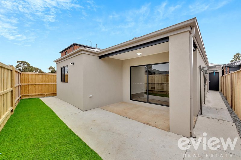Photo - 9 Lupton Street, Werribee VIC 3030 - Image 14