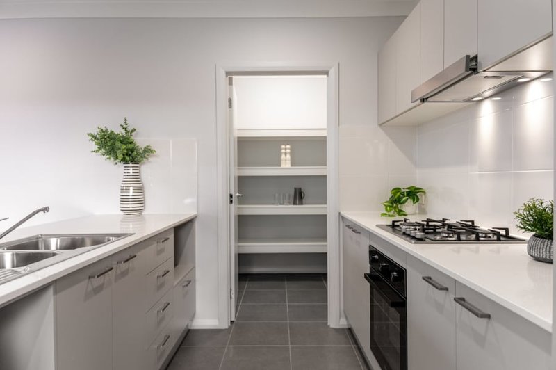 Photo - 9 Lusitano Crescent, Austral NSW 2179 - Image 8