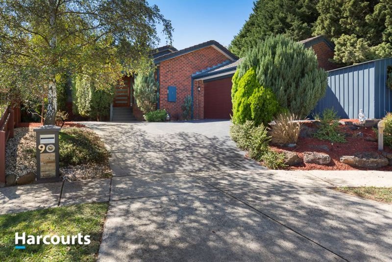 9 Lyndal Court, Berwick VIC 3806