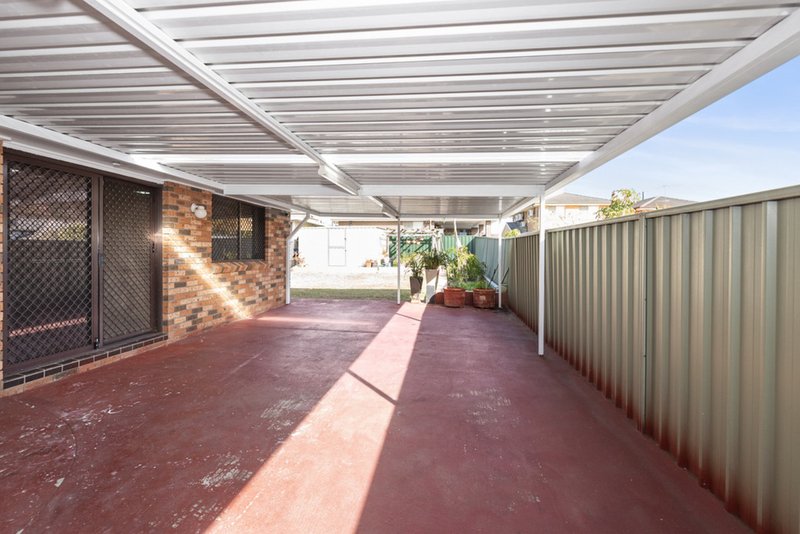 Photo - 9 Lyrebird Crescent, Green Valley NSW 2168 - Image 8