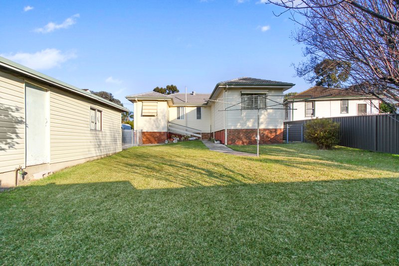 Photo - 9 Macdonald Avenue, Lalor Park NSW 2147 - Image 6