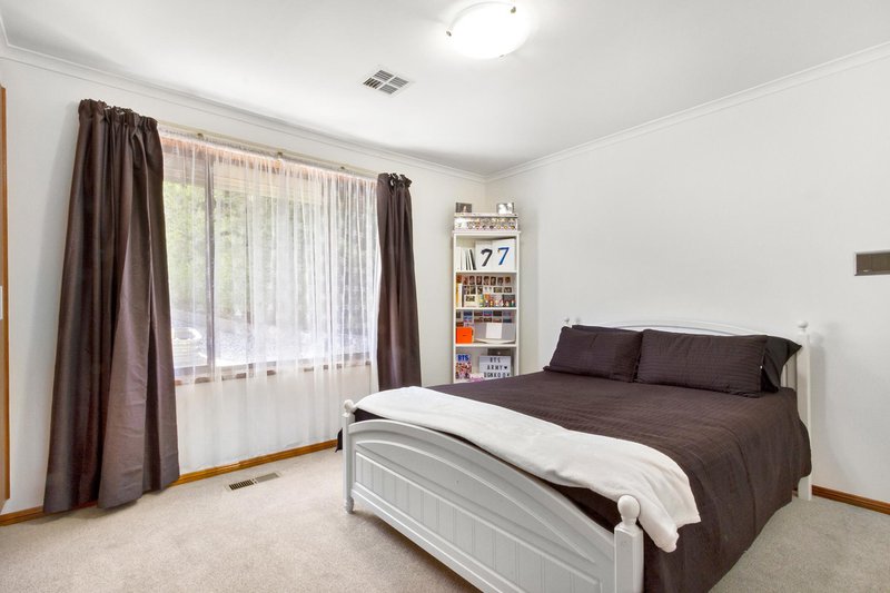 Photo - 9 Maclagan Street, Isaacs ACT 2607 - Image 9