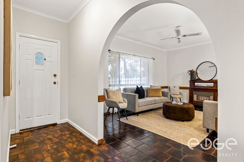 Photo - 9 Magnolia Crescent, Parafield Gardens SA 5107 - Image 2