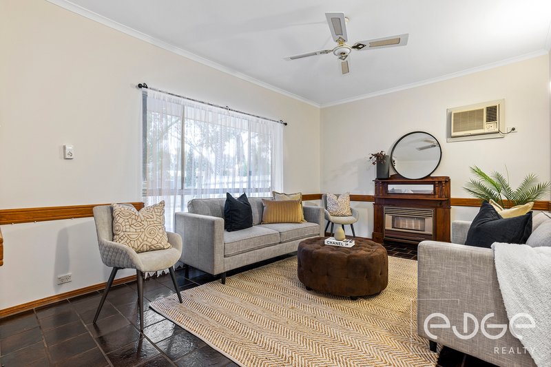 Photo - 9 Magnolia Crescent, Parafield Gardens SA 5107 - Image 3