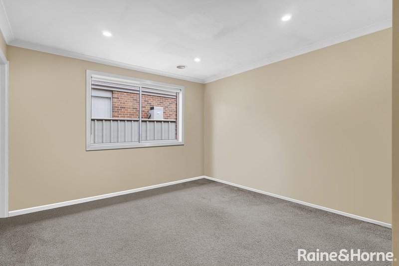 Photo - 9 Magpie Street, Brookfield VIC 3338 - Image 4