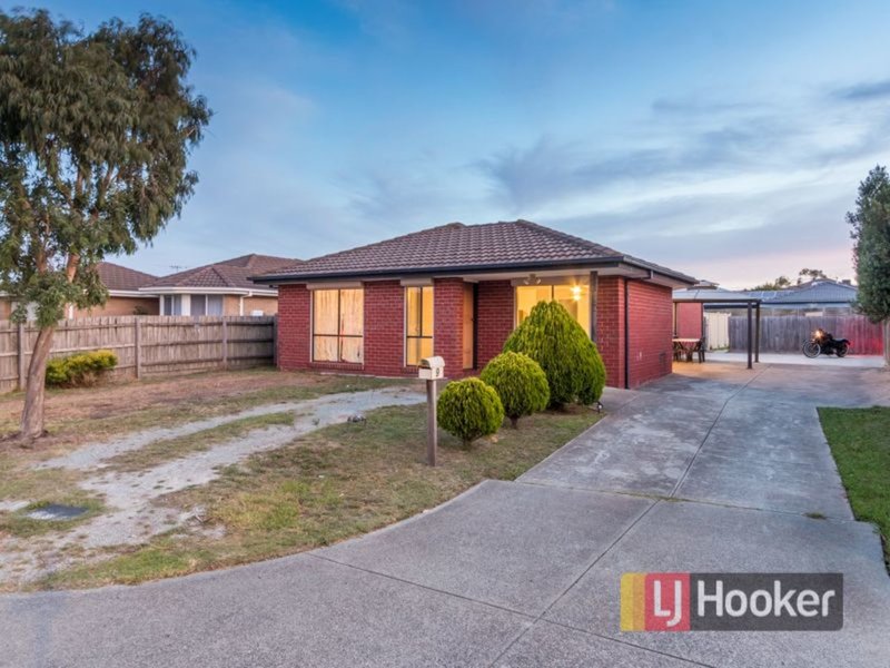 Photo - 9 Mahogany Close, Hampton Park VIC 3976 - Image 13