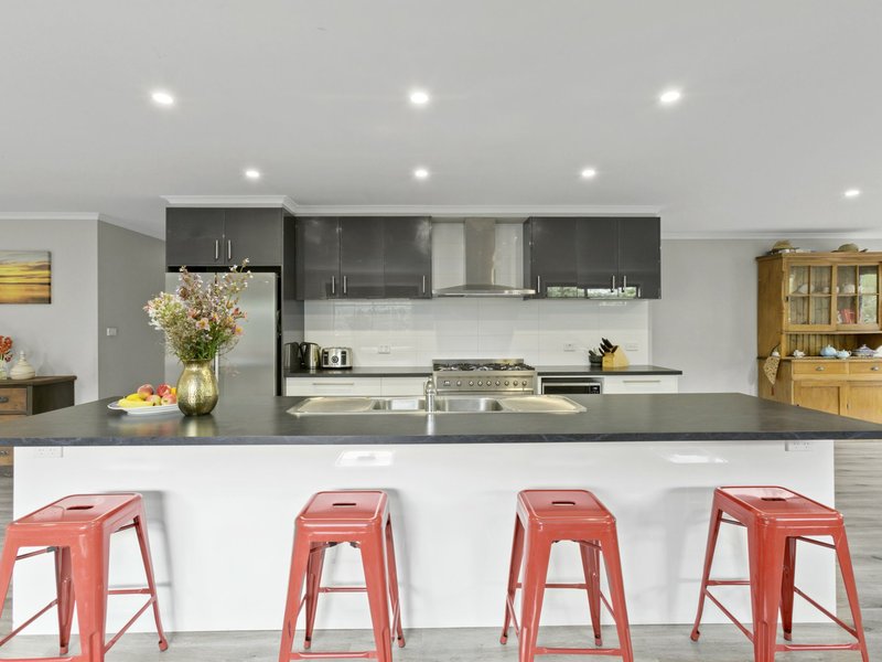 Photo - 9 Main Street, Birregurra VIC 3242 - Image 3