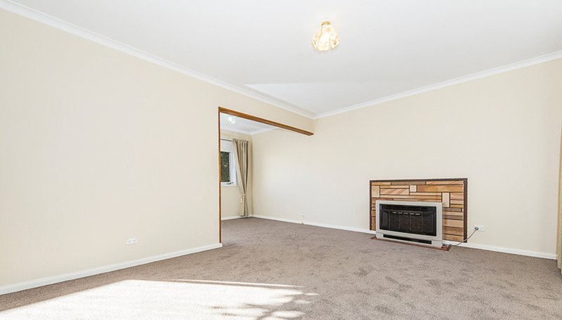 Photo - 9 Maitland Street, Hackett ACT 2602 - Image 2