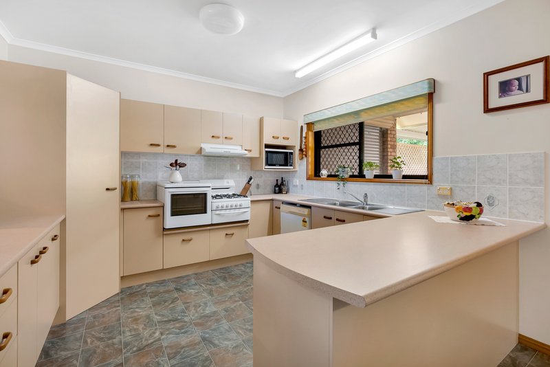 Photo - 9 Majestic Street, Kamerunga QLD 4870 - Image 3