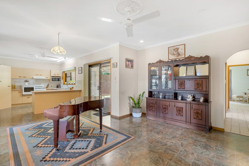 Photo - 9 Majestic Street, Kamerunga QLD 4870 - Image 7