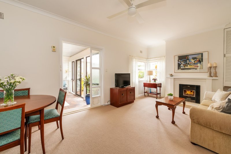 Photo - 9 Makim Street, North Curl Curl NSW 2099 - Image 2