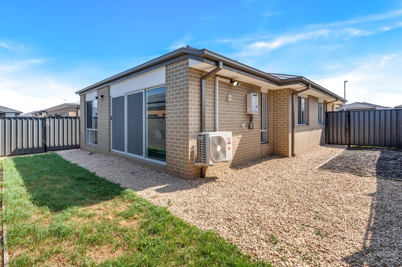 Photo - 9 Malta Road, Craigieburn VIC 3064 - Image 10