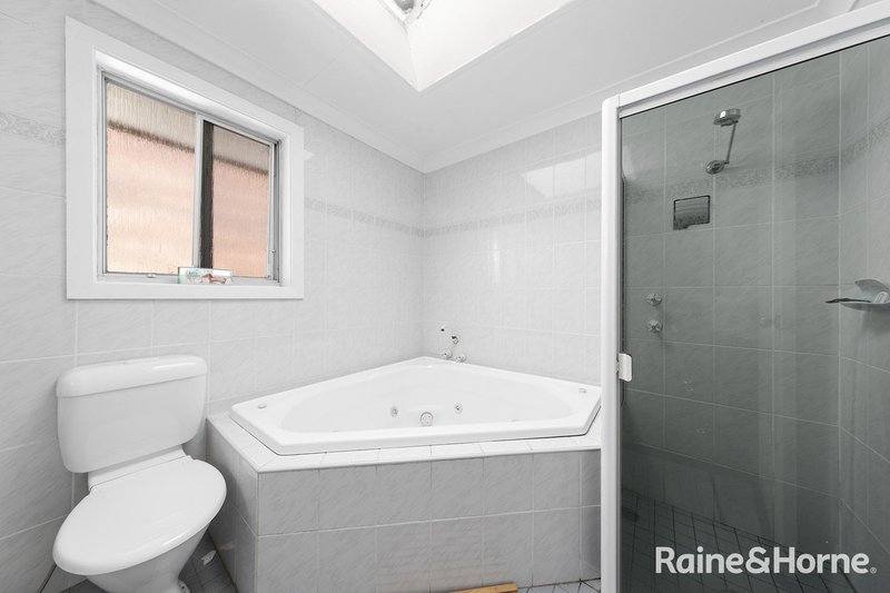 Photo - 9 Manam Place, Glenfield NSW 2167 - Image 5