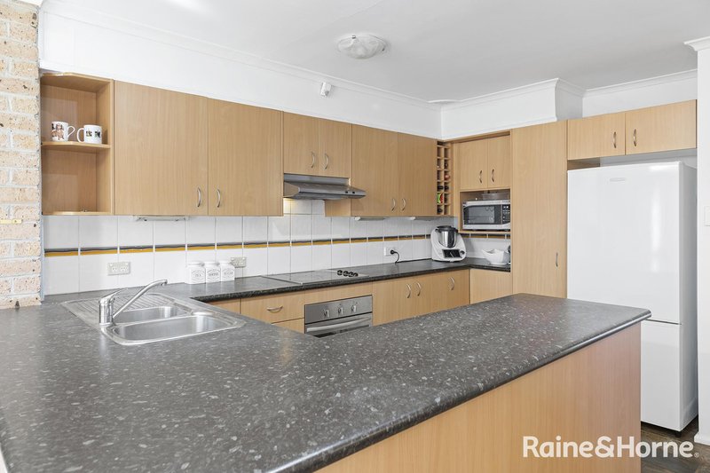 Photo - 9 Manam Place, Glenfield NSW 2167 - Image 8