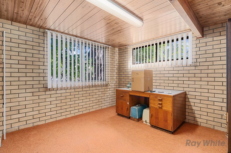 Photo - 9 Mapleleaf Street, Eight Mile Plains QLD 4113 - Image 8