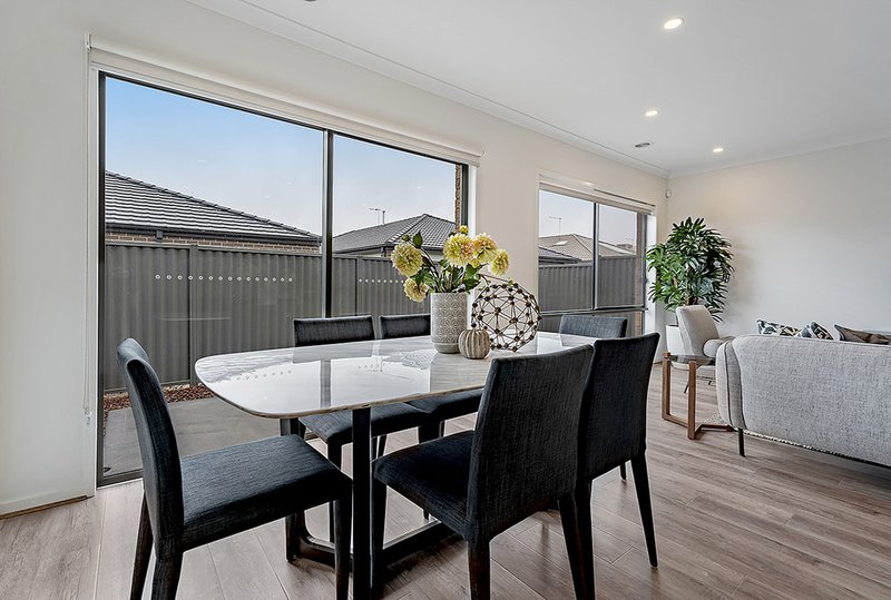 Photo - 9 Marara Street, Craigieburn VIC 3064 - Image 8