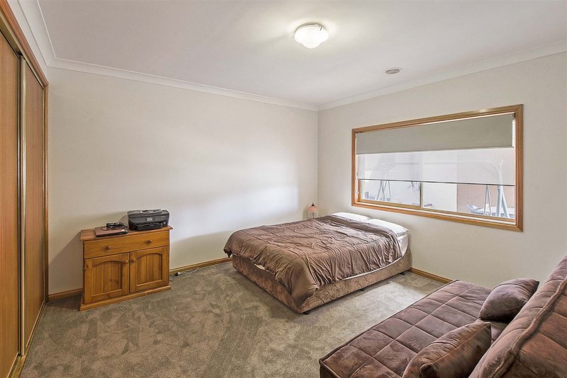 Photo - 9 Mardon Drive, Horsham VIC 3400 - Image 6