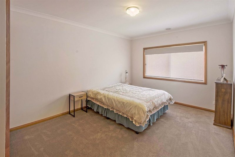 Photo - 9 Mardon Drive, Horsham VIC 3400 - Image 8