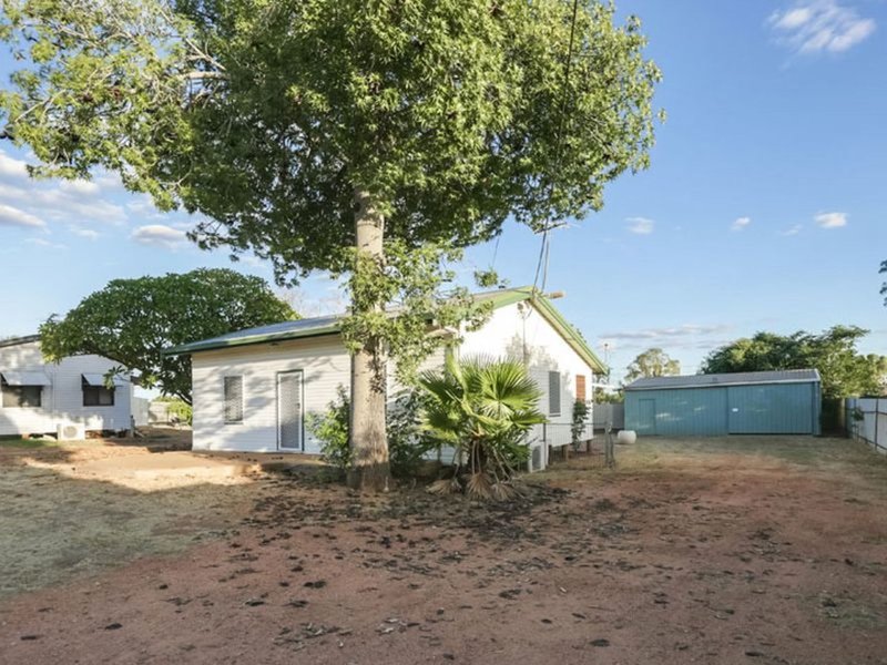 Photo - 9 Margaret Street, Mount Isa QLD 4825 - Image 9