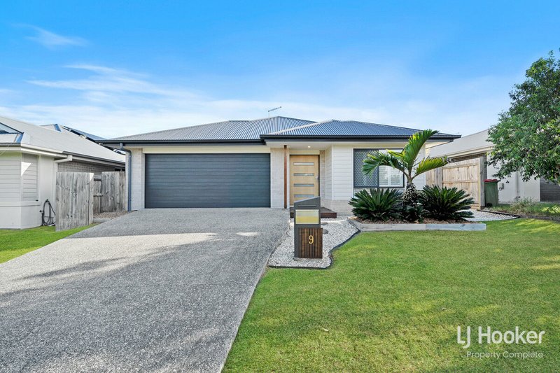 Photo - 9 Marl Crescent, Yarrabilba QLD 4207 - Image 3