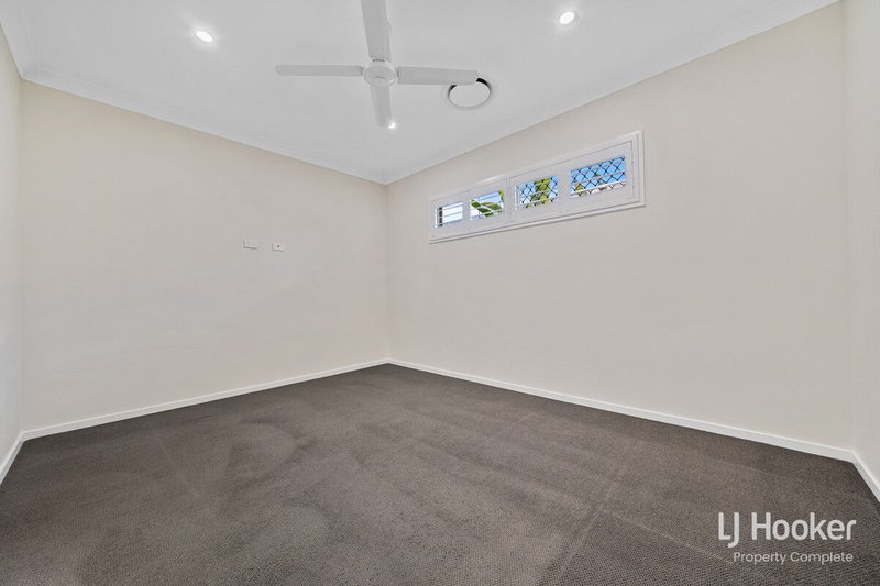 Photo - 9 Marl Crescent, Yarrabilba QLD 4207 - Image 6