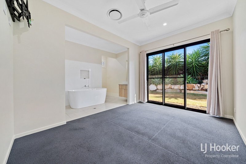 Photo - 9 Marl Crescent, Yarrabilba QLD 4207 - Image 8