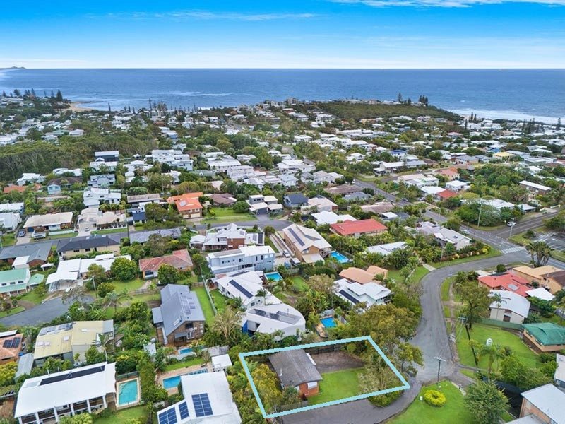 Photo - 9 Marlua Avenue, Moffat Beach QLD 4551 - Image 1