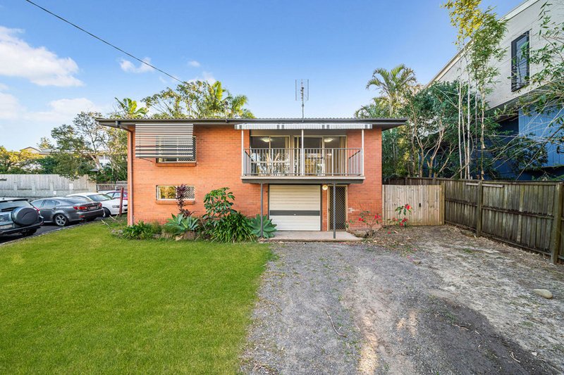 Photo - 9 Marlua Avenue, Moffat Beach QLD 4551 - Image 3