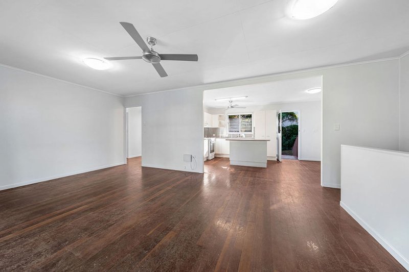 Photo - 9 Marlua Avenue, Moffat Beach QLD 4551 - Image 9