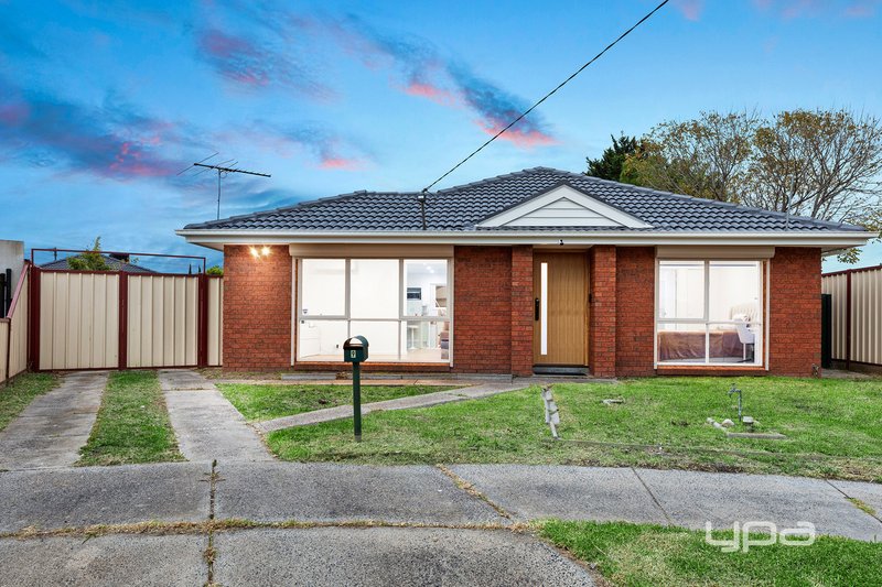 Photo - 9 Maroondah Court, St Albans VIC 3021 - Image 1