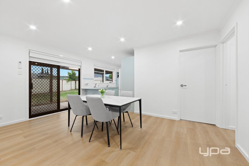 Photo - 9 Maroondah Court, St Albans VIC 3021 - Image 3