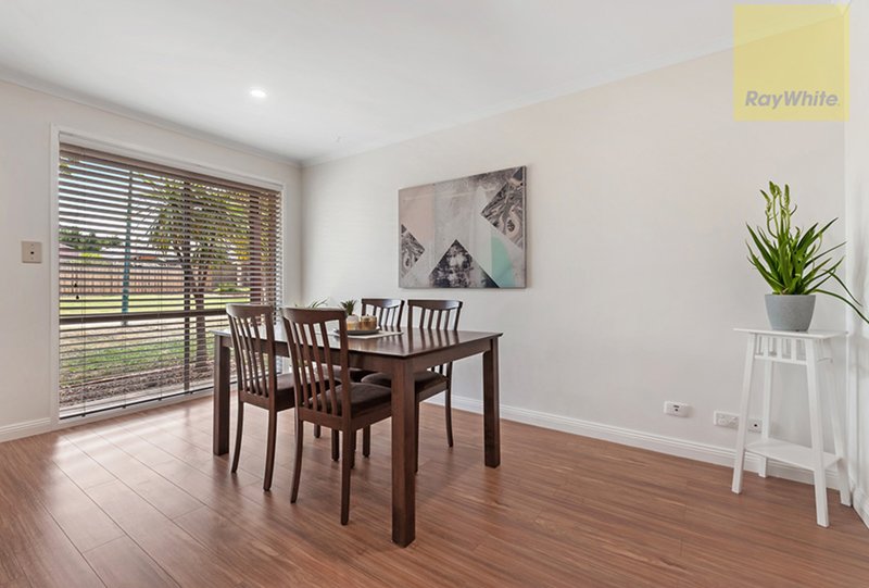 Photo - 9 Marsden Walk, Roxburgh Park VIC 3064 - Image 4