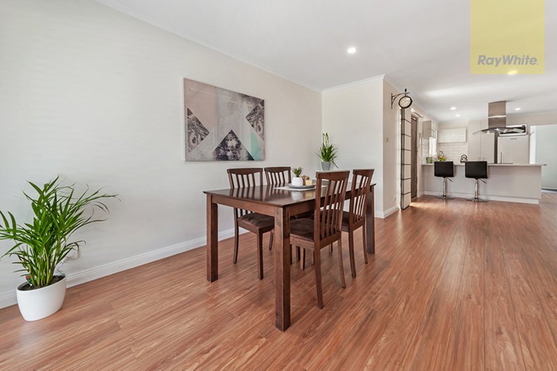 Photo - 9 Marsden Walk, Roxburgh Park VIC 3064 - Image 5