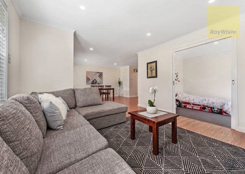 Photo - 9 Marsden Walk, Roxburgh Park VIC 3064 - Image 8