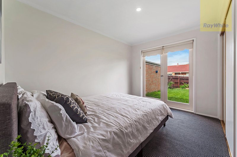 Photo - 9 Marsden Walk, Roxburgh Park VIC 3064 - Image 10