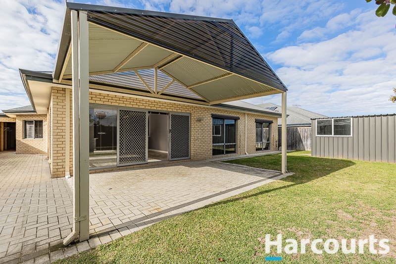 Photo - 9 Marsdenia Road, Halls Head WA 6210 - Image 16