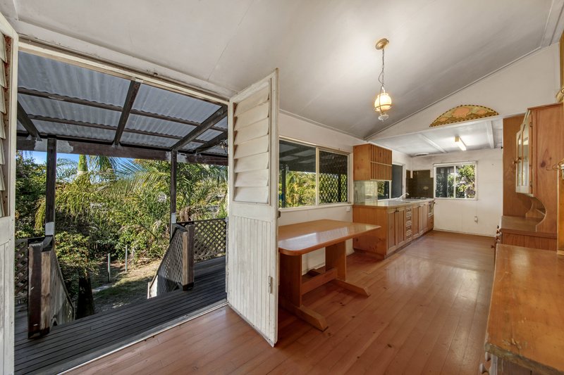 Photo - 9 Marten Street, South Gladstone QLD 4680 - Image 3