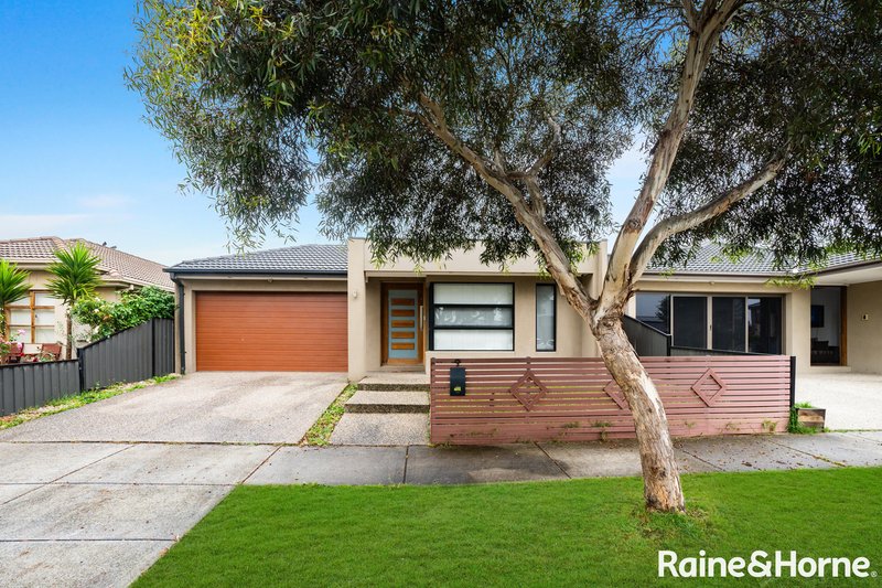 9 Massei Close, Roxburgh Park VIC 3064