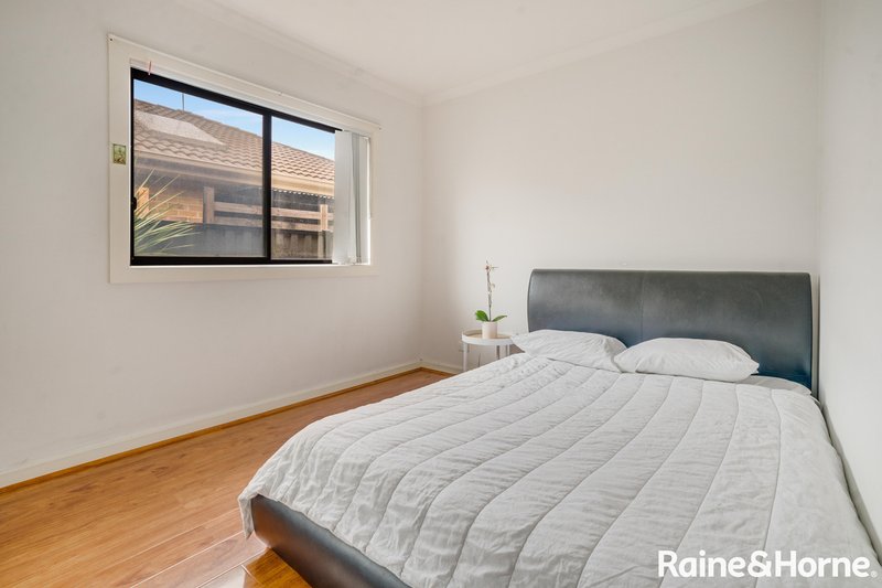 Photo - 9 Massei Close, Roxburgh Park VIC 3064 - Image 13