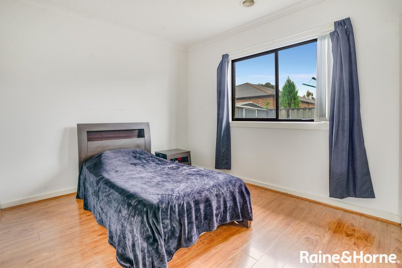 Photo - 9 Massei Close, Roxburgh Park VIC 3064 - Image 16