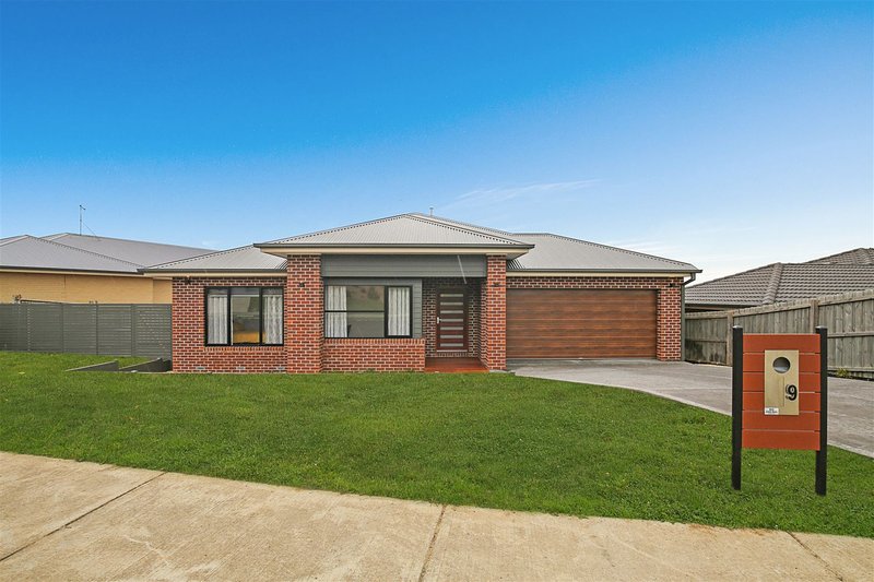 Photo - 9 Massimo Way, Korumburra VIC 3950 - Image 2