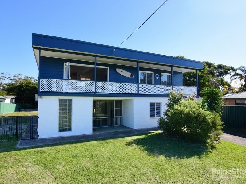 9 Mathews Street, Shoalhaven Heads NSW 2535