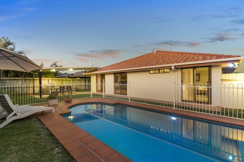 Photo - 9 Matipo Place, Palm Beach QLD 4221 - Image 2