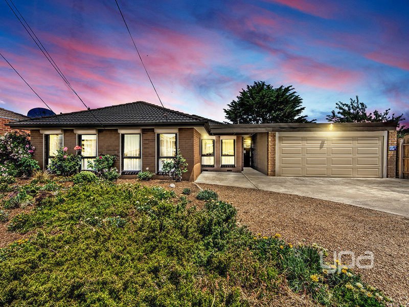 9 Mavis Crescent, Kings Park VIC 3021