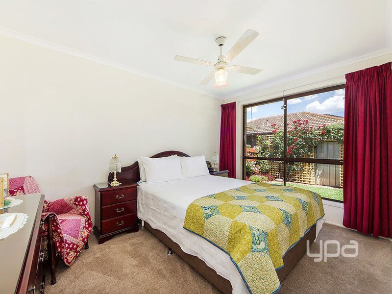 Photo - 9 Mavis Crescent, Kings Park VIC 3021 - Image 6