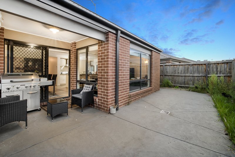 Photo - 9 Maywood Street, Pakenham VIC 3810 - Image 9