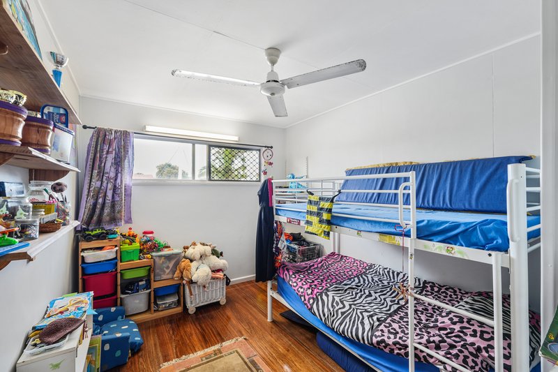 Photo - 9 Mazlin Street, Edge Hill QLD 4870 - Image 14