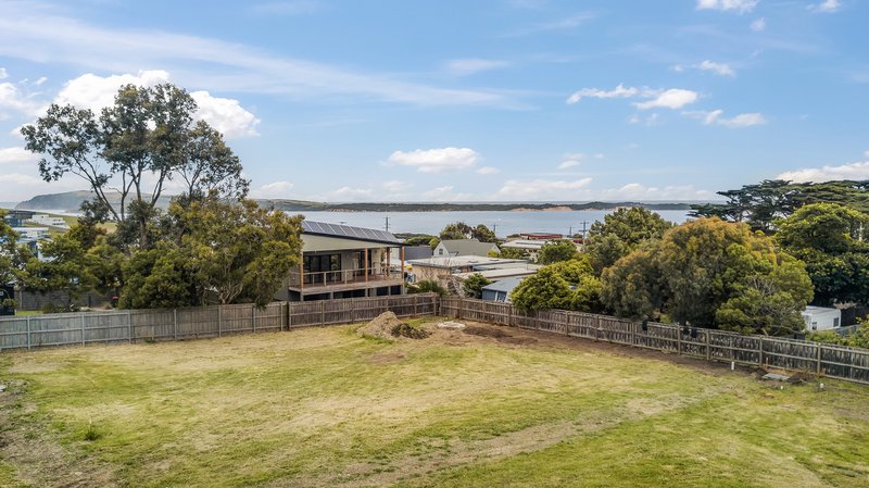 9 Mccarthy Street, San Remo VIC 3925