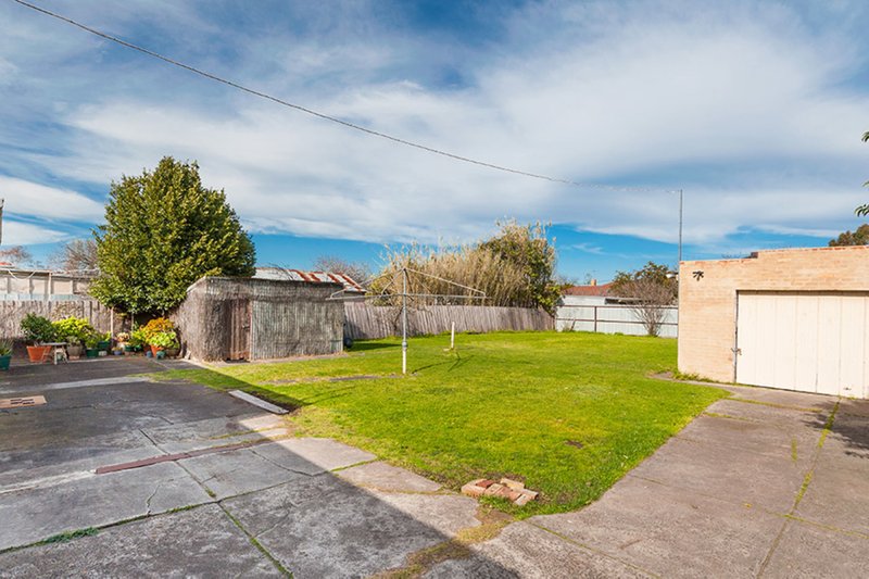 Photo - 9 Mccasker Avenue, Reservoir VIC 3073 - Image 10