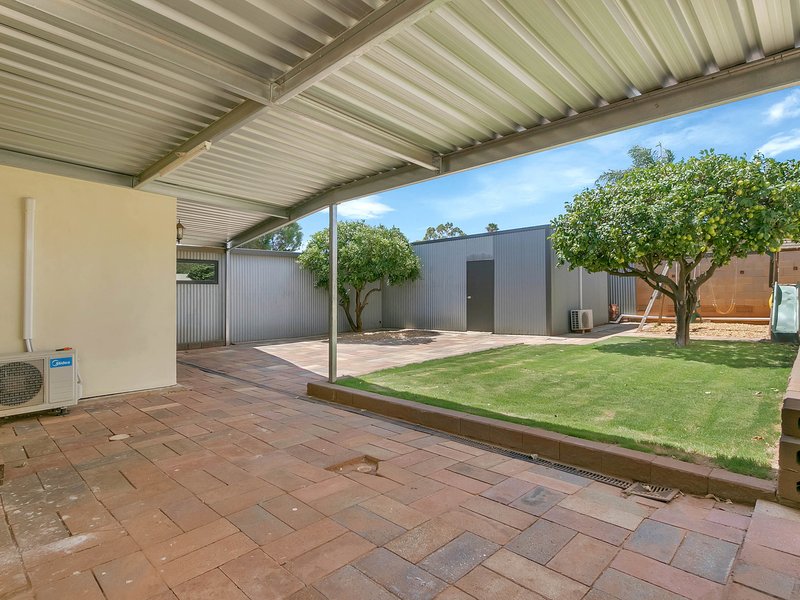 Photo - 9 Mckinlay Street, Elizabeth Downs SA 5113 - Image 9